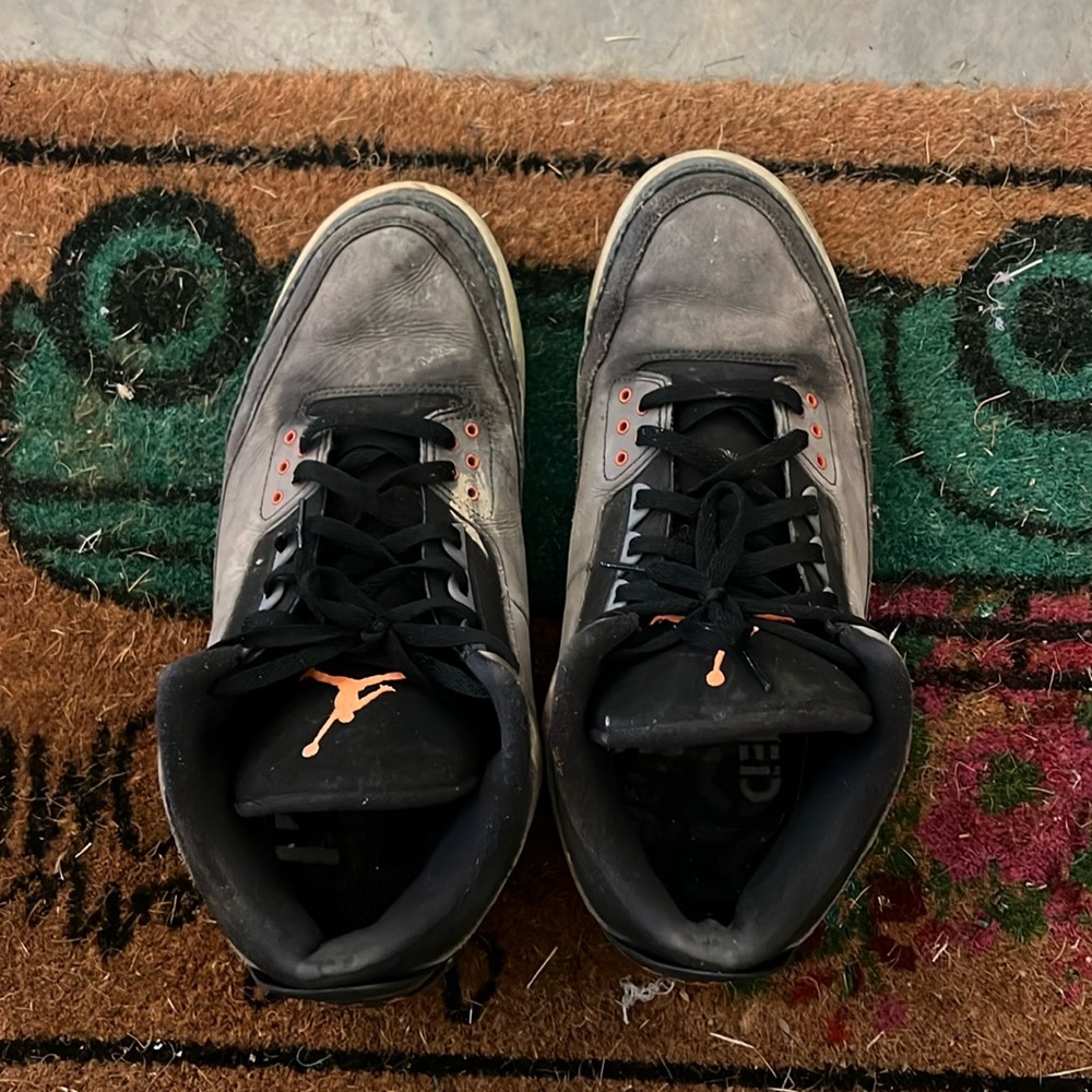 Jordan fear 3s 2013 . Someone restore these